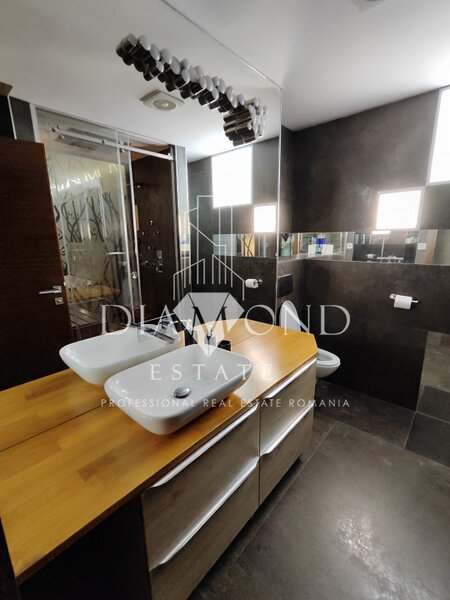 UpGround Residence, apartament cu priveliste panoramica, parcare, sauna, 2 dressinguri