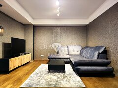 UpGround Residence, apartament cu priveliste panoramica, parcare, sauna, 2 dressinguri